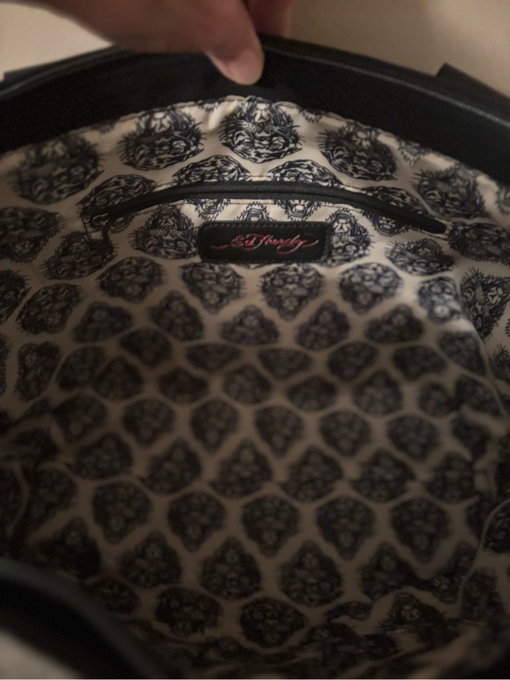 ED HARDY Black Tattoo-Print Canvas Tote Bag WITH CHAIN DETAIL NWT - Picture 6 of 9
